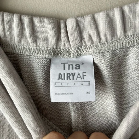 Tna AiryAF High Waisted Fleece Sweat Short Size XS - Picture 9 of 9